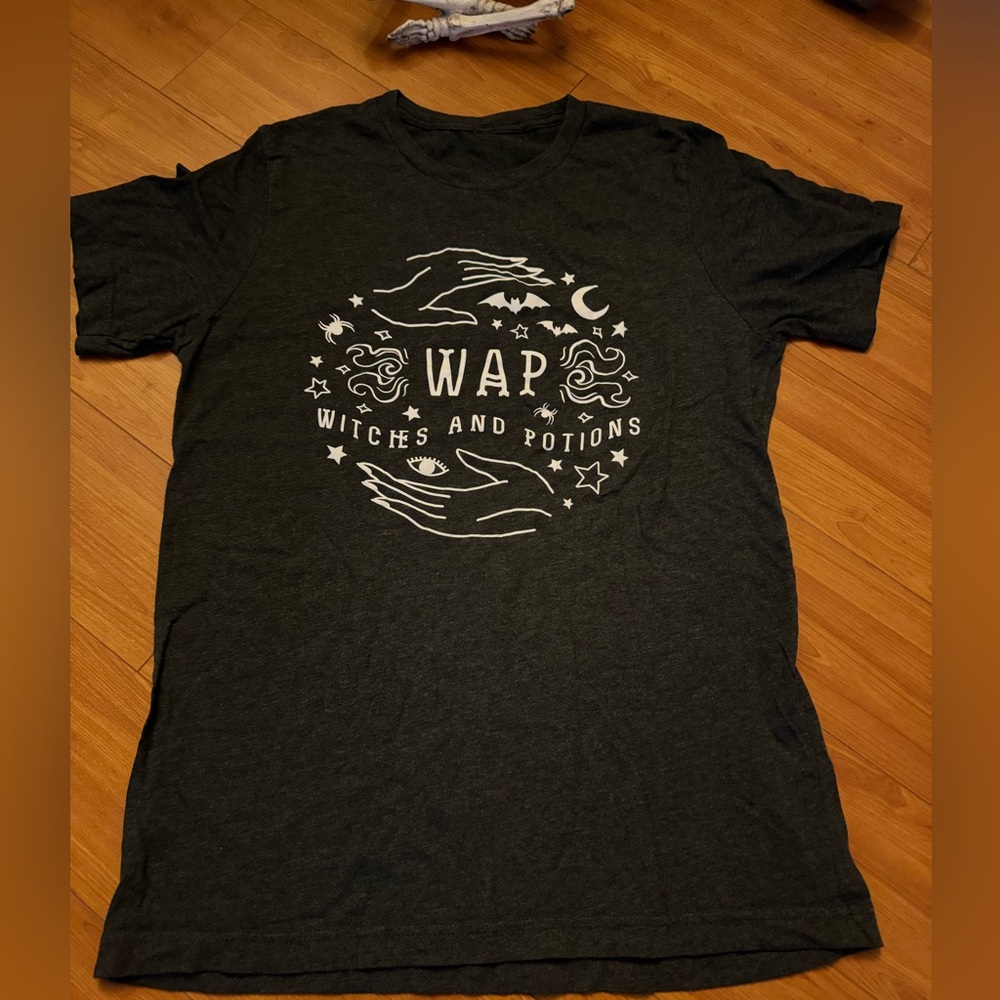 WAP Witches and Potions T Shirt‎ women’s small